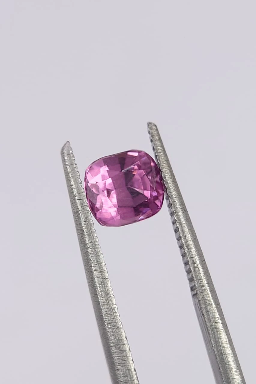 1ct Natural Malaya Garnet Cushion Cut Loose Gemstone From Tanzania — view 5